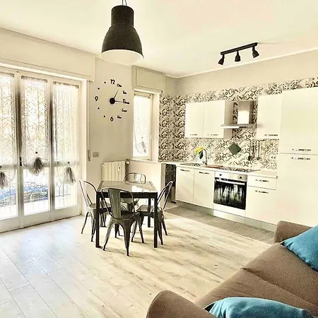 Daire Bilocale Confine Loano-borghetto 250mt Dal Mare