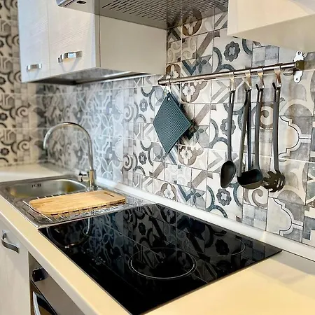 Bilocale Confine Loano-borghetto 250mt Dal Mare *